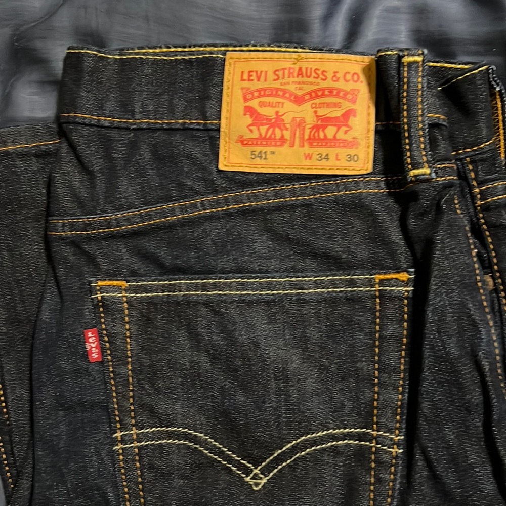 Mens Levi’s size 34/30